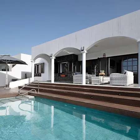 Maylands Villa *