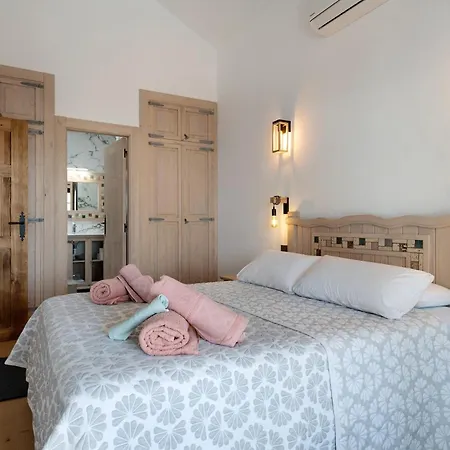 Maylands Villa *