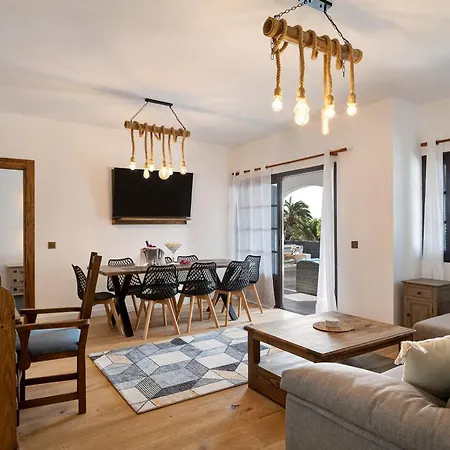 Maylands Villa *