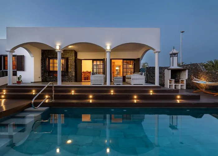 Maylands Villa *